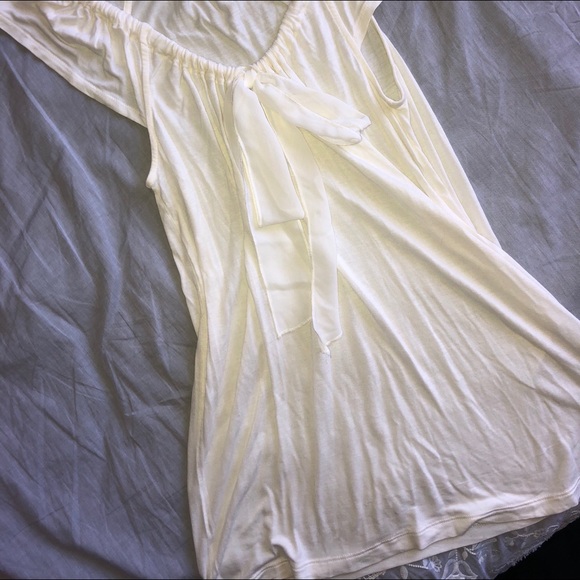 Ivory drawstring blouse w/bow - Picture 2 of 5